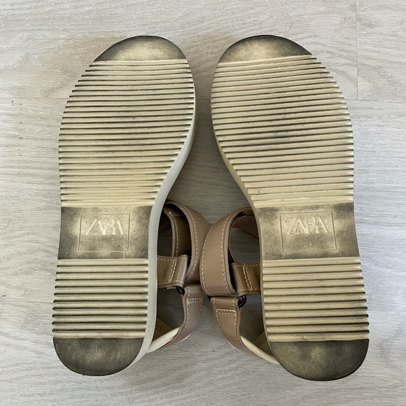 ZARA Sandals - Picture 2 of 2